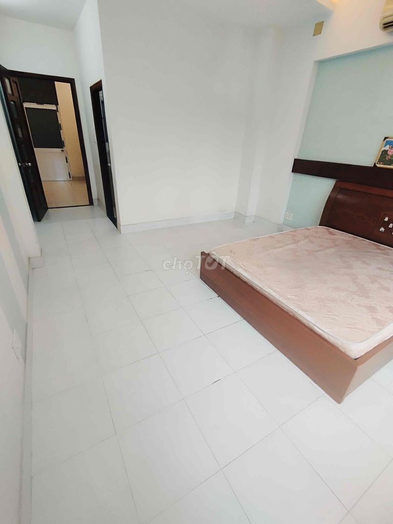 The air conditioning room's 40 meters away from the bedroom. Kadc Bình Hưng near District 8 station.