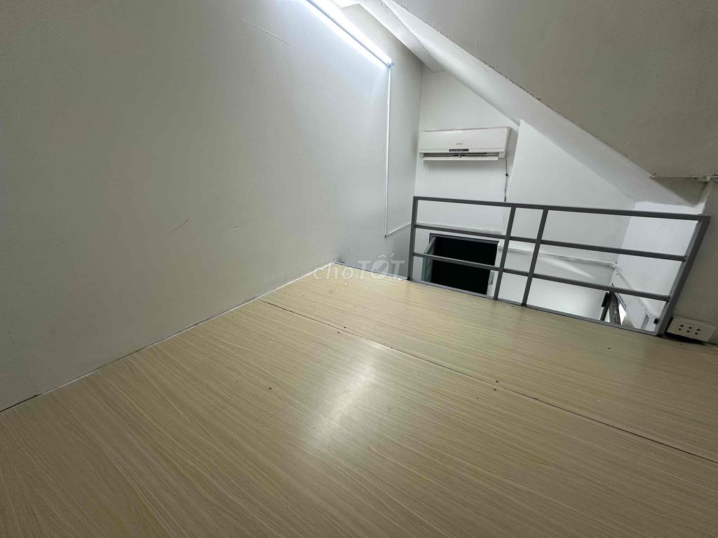 And the room for the main owner after the pink bed has air conditioning on it.