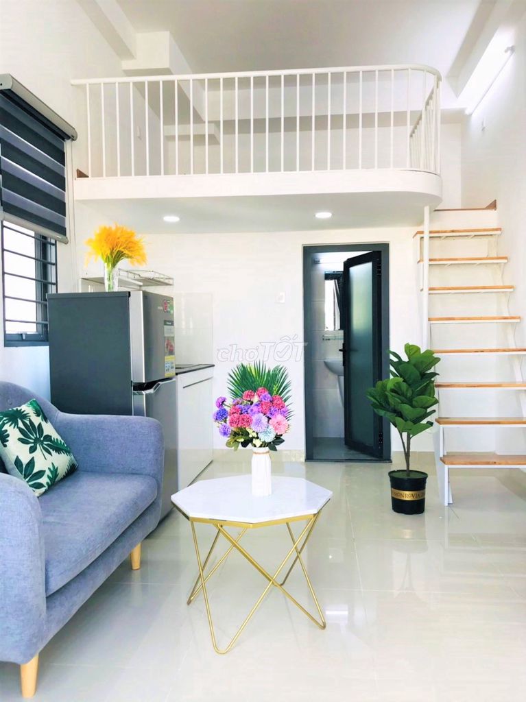 Private balcony, very open to Nguyễn Thị Thập District 7 near the New America Market