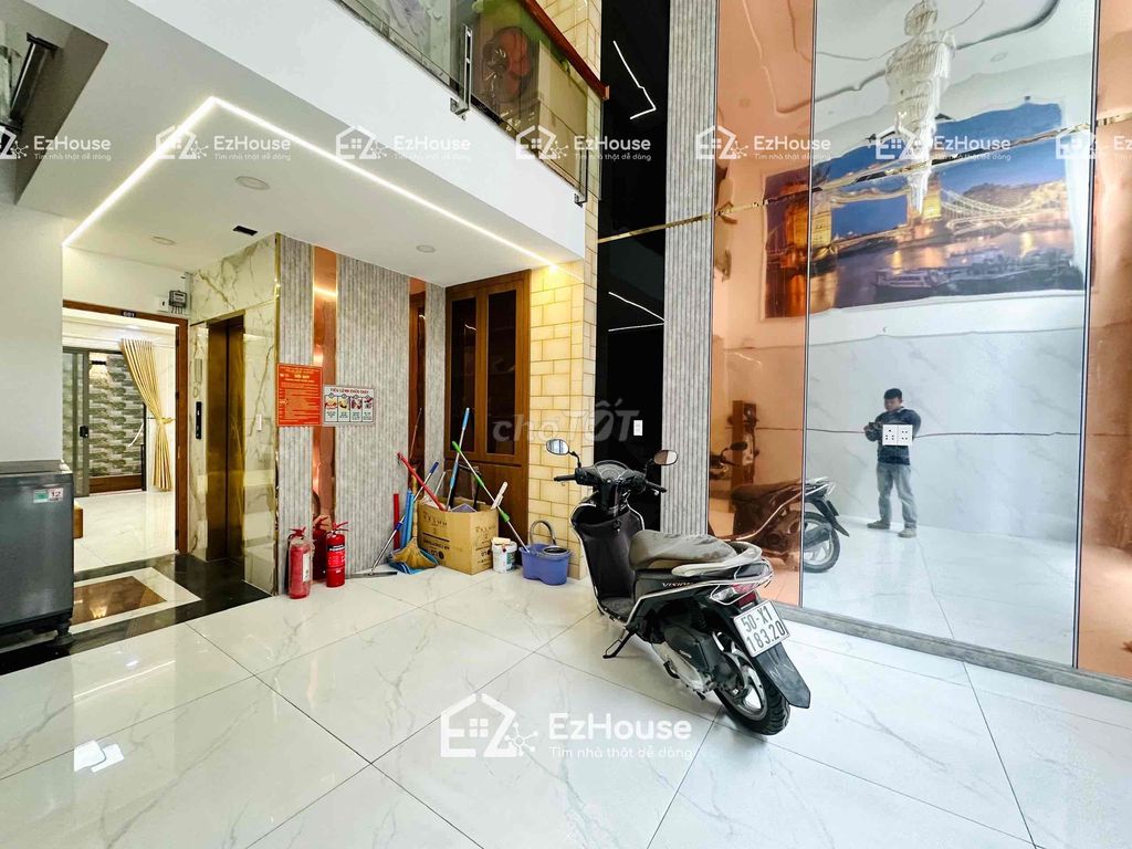 Studio balcony Full interior right on Hậu Giang squared - Funky-Mama Hom