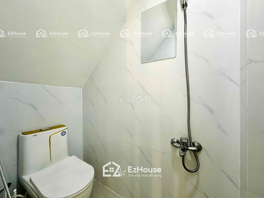 Studio balcony Full interior right on Hậu Giang squared - Funky-Mama Hom