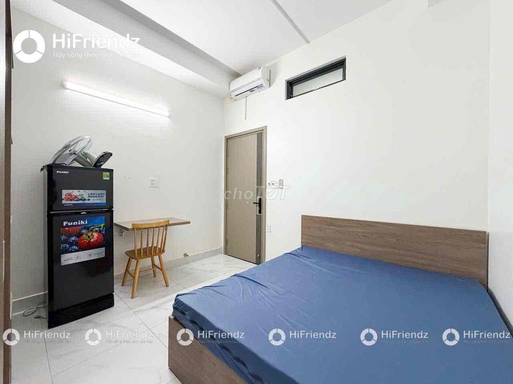 Rent the studio full interior right on the face of the winning Nguyễn Văn Linh.