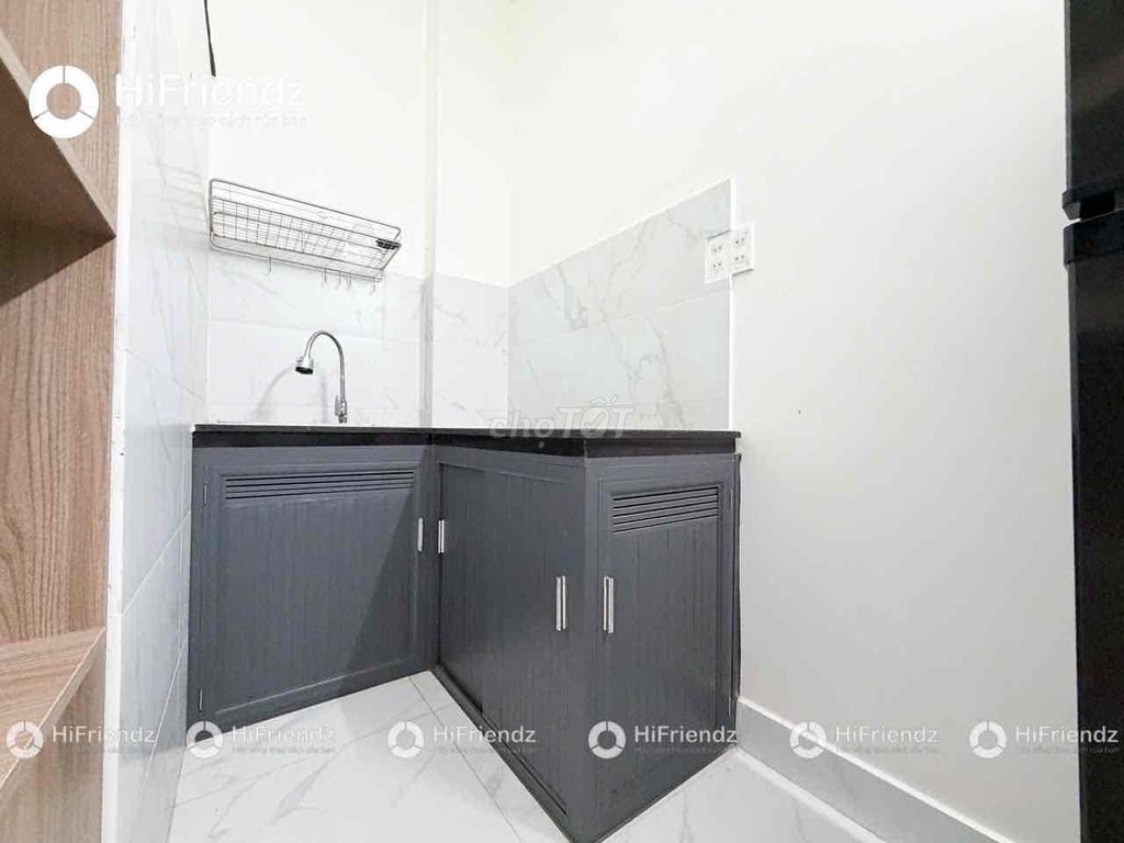 Rent the studio full interior right on the face of the winning Nguyễn Văn Linh.