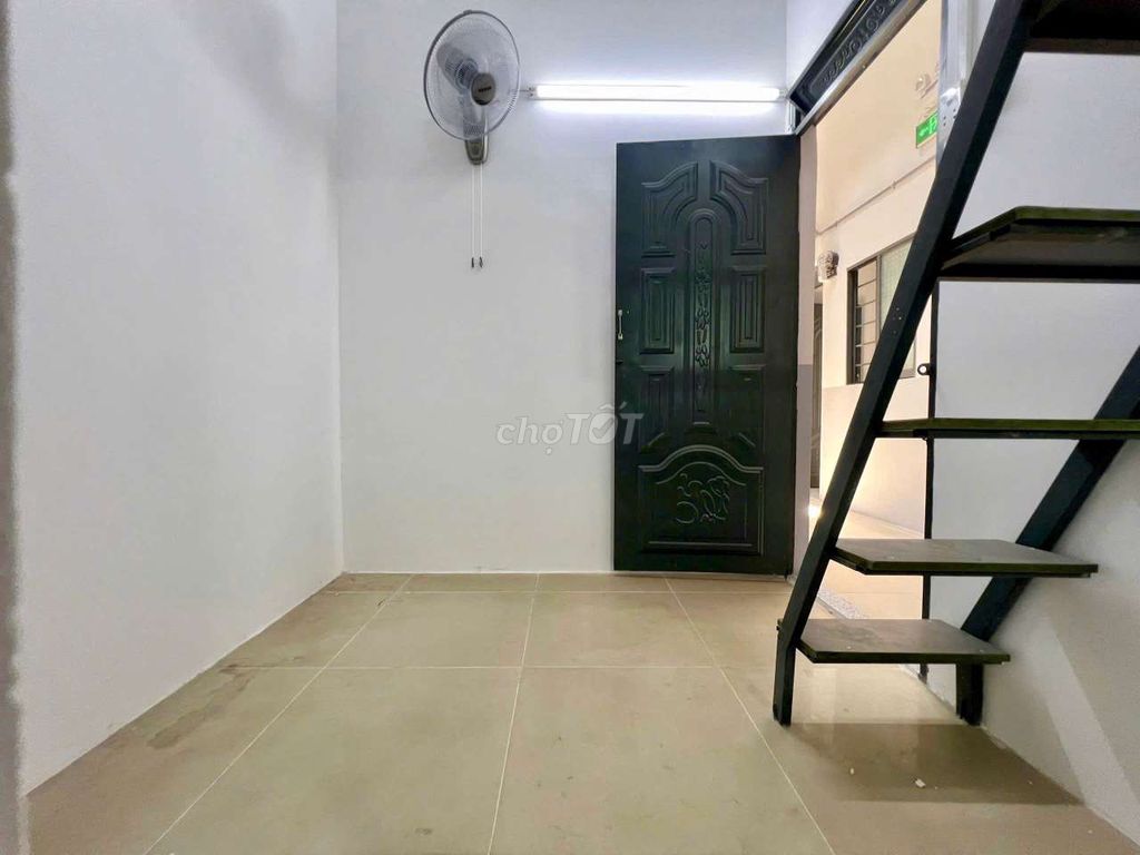 Rent the District 12 which is the Bridge, cvppCh, CVK