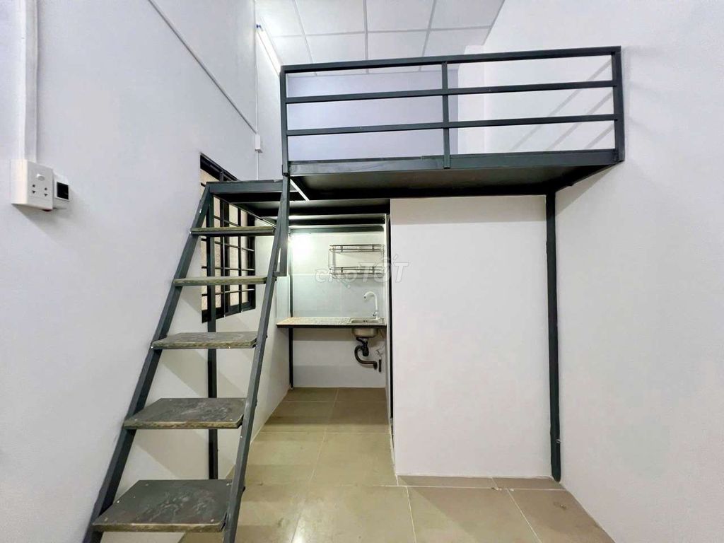 Rent the District 12 which is the Bridge, cvppCh, CVK