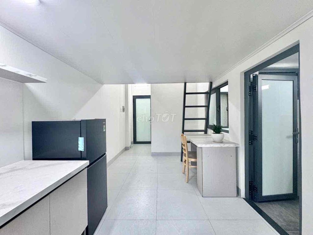 First floor for rent.