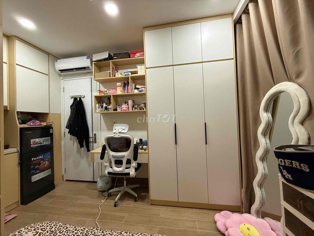 Pass room