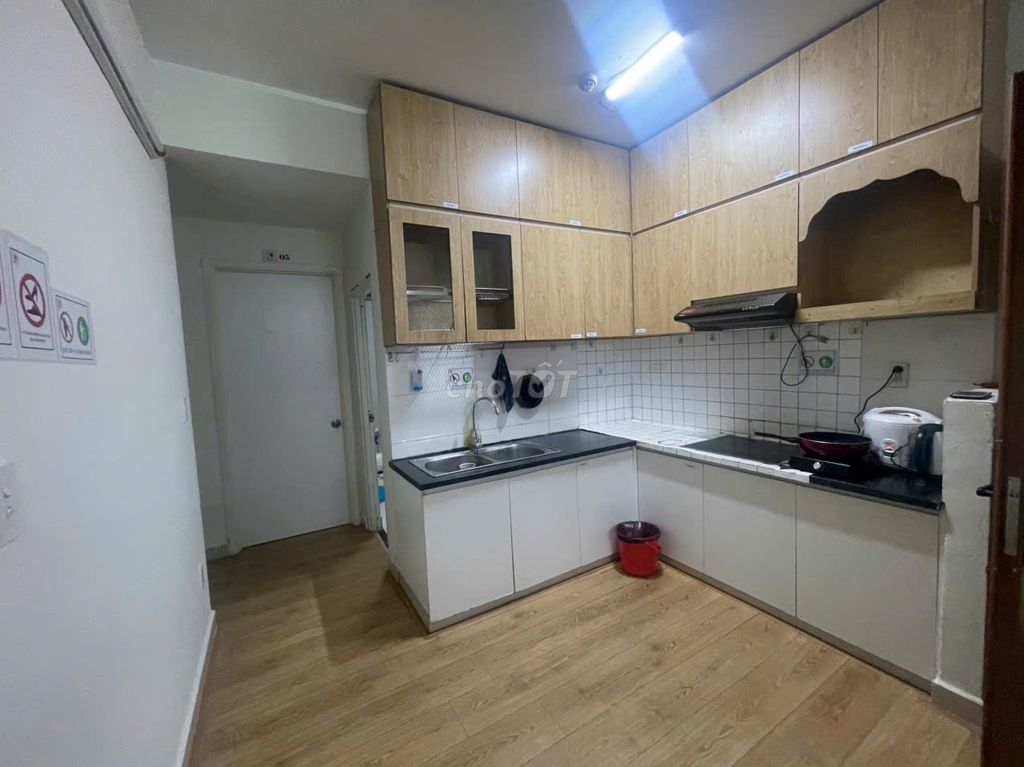 Rent room in the topaz City apartment.