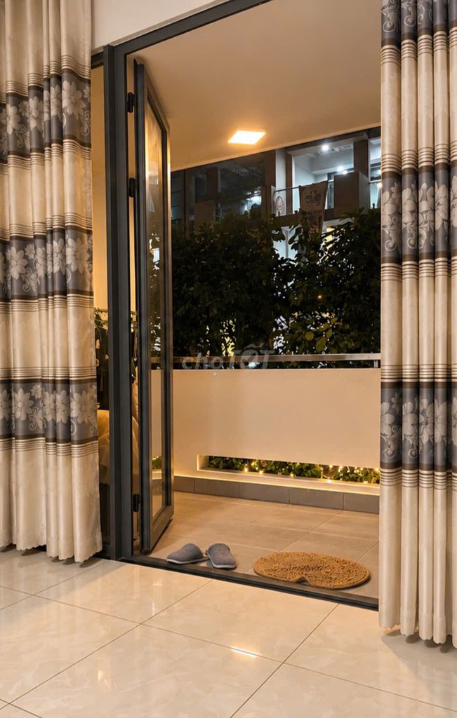 Need to reach room near 40 meters, 4 meters balcony, private toilet, the lowest in the world