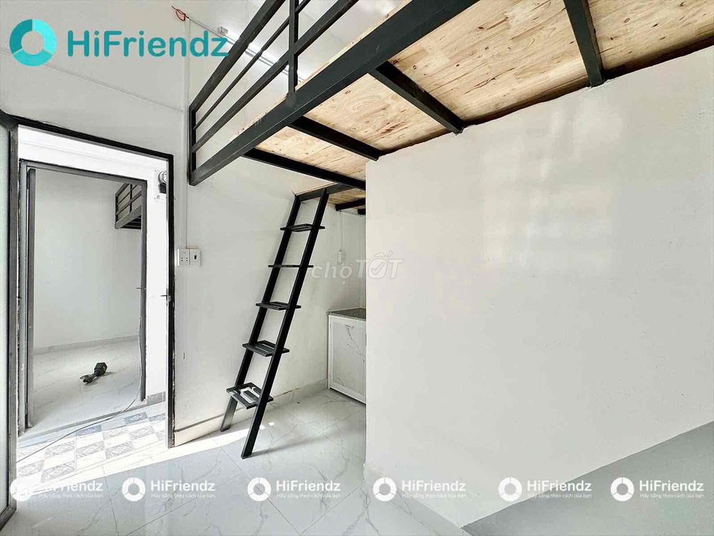 Let's rent a room with guards. Emart two Phan Hymura.