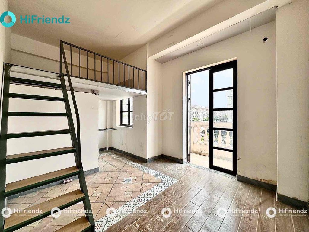 Renting Rooms in Kreic City Land ParkHell at Lotte Mart.