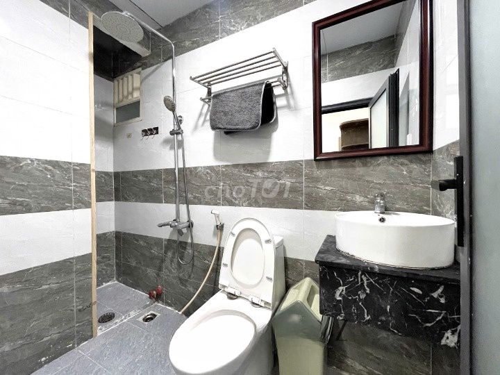 The elevator, enough Thoại Ngọc Hầu interiors.
