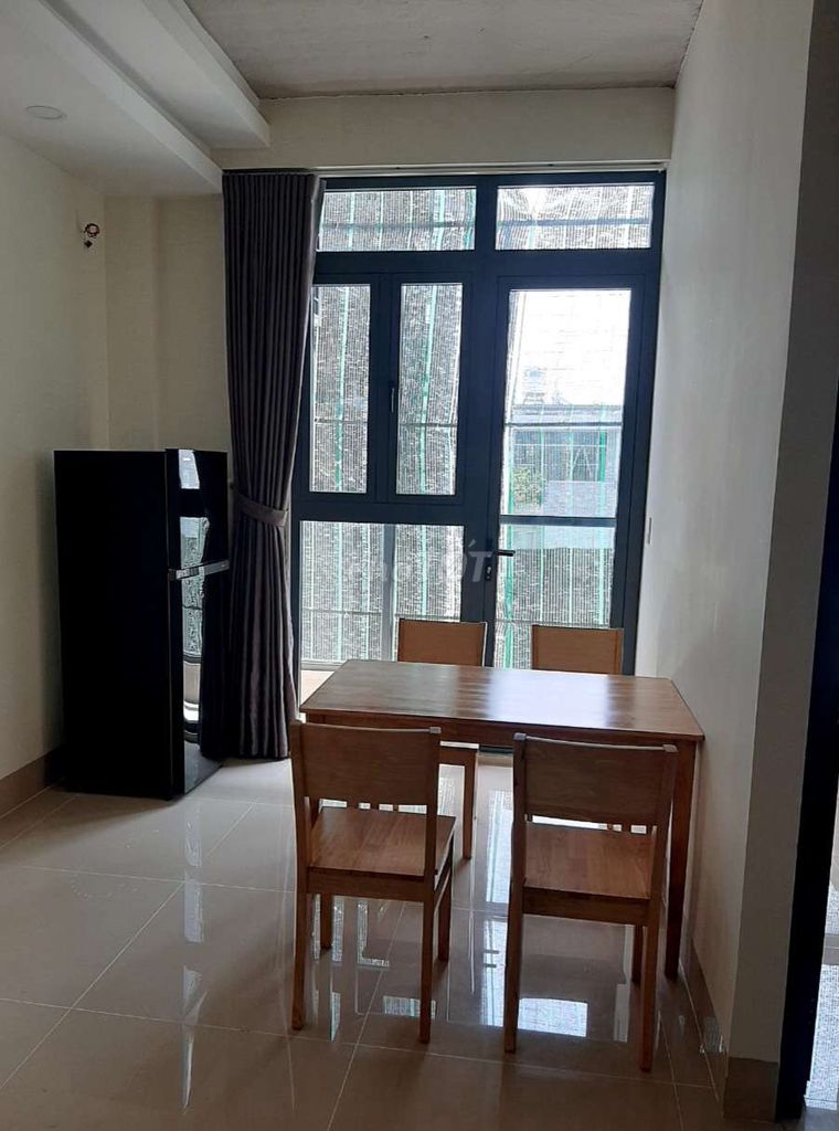 Rent the service apartment 45 M2, full interior, 7th district air conditioning.