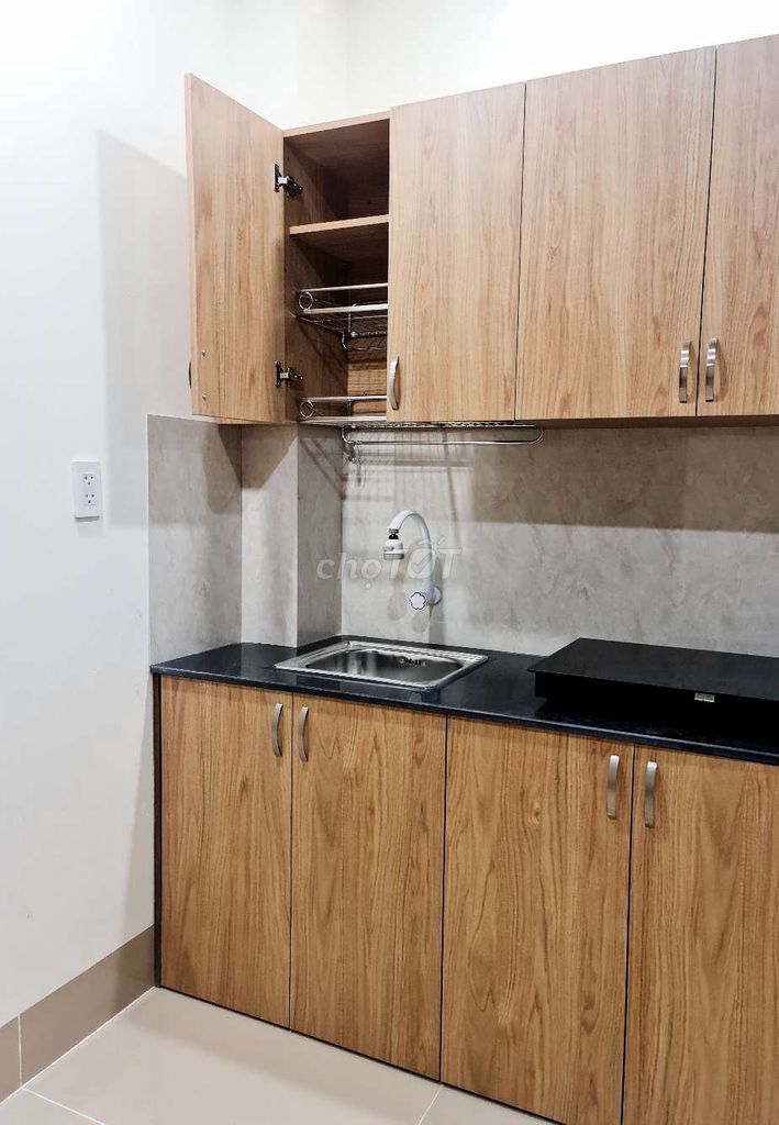 Rent the service apartment 45 M2, full interior, 7th district air conditioning.