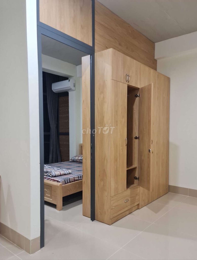Rent the service apartment 45 M2, full interior, 7th district air conditioning.