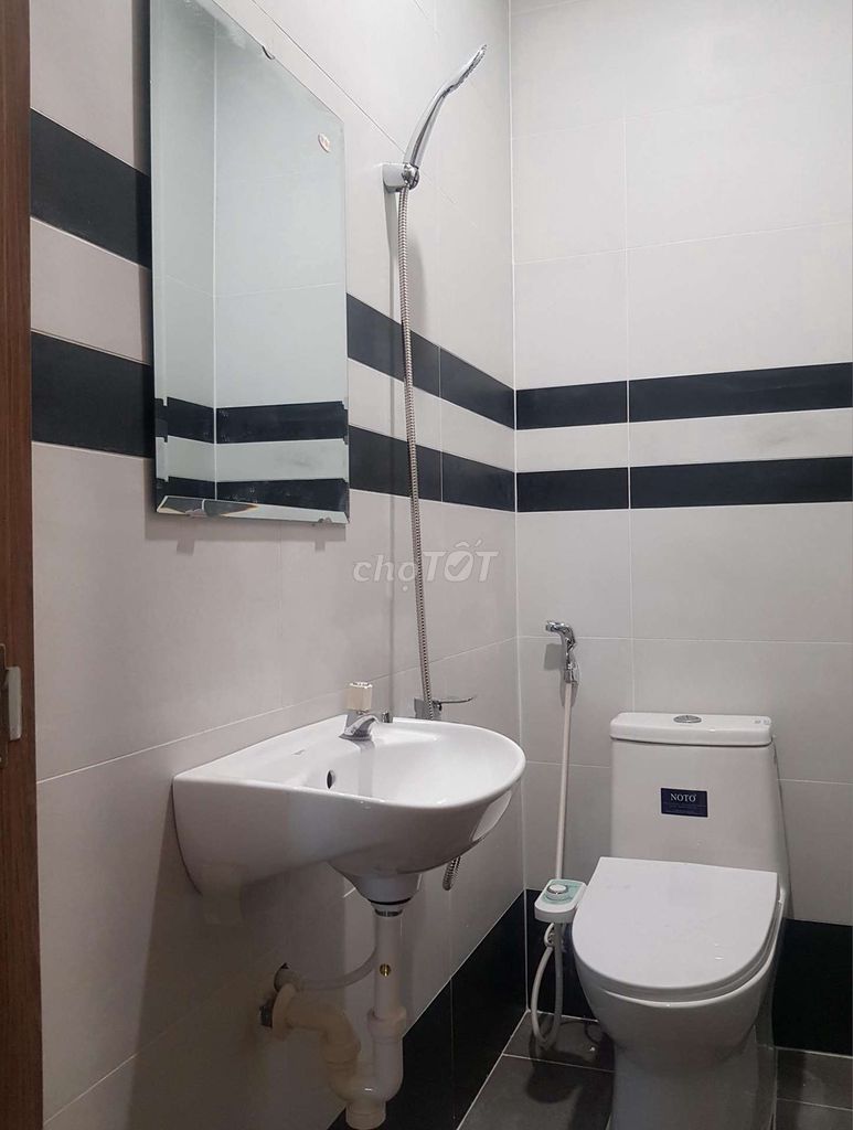 Rent the service apartment 45 M2, full interior, 7th district air conditioning.
