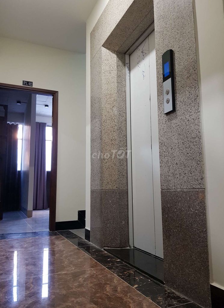 Rent the service apartment 45 M2, full interior, 7th district air conditioning.