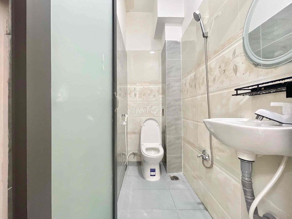 2 master soft/ full interior bedrooms