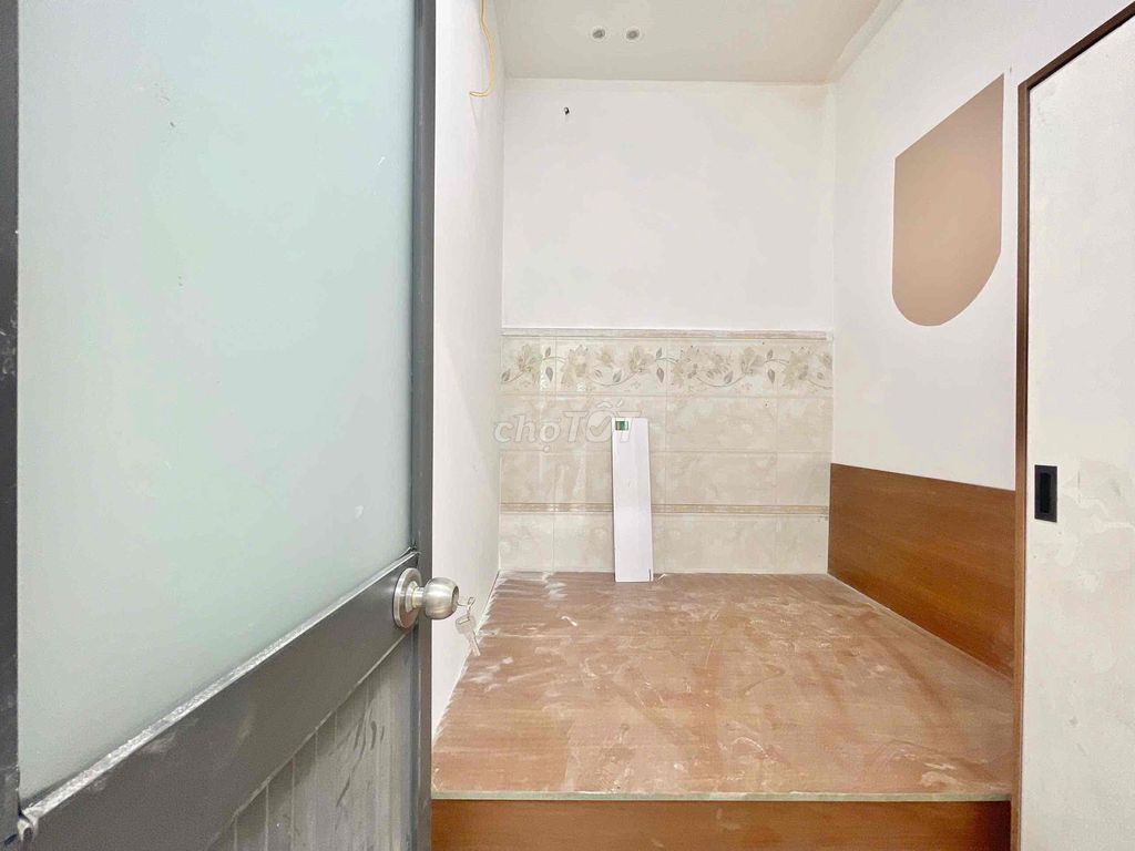 2 master soft/ full interior bedrooms