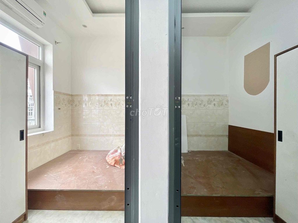 2 master soft/ full interior bedrooms