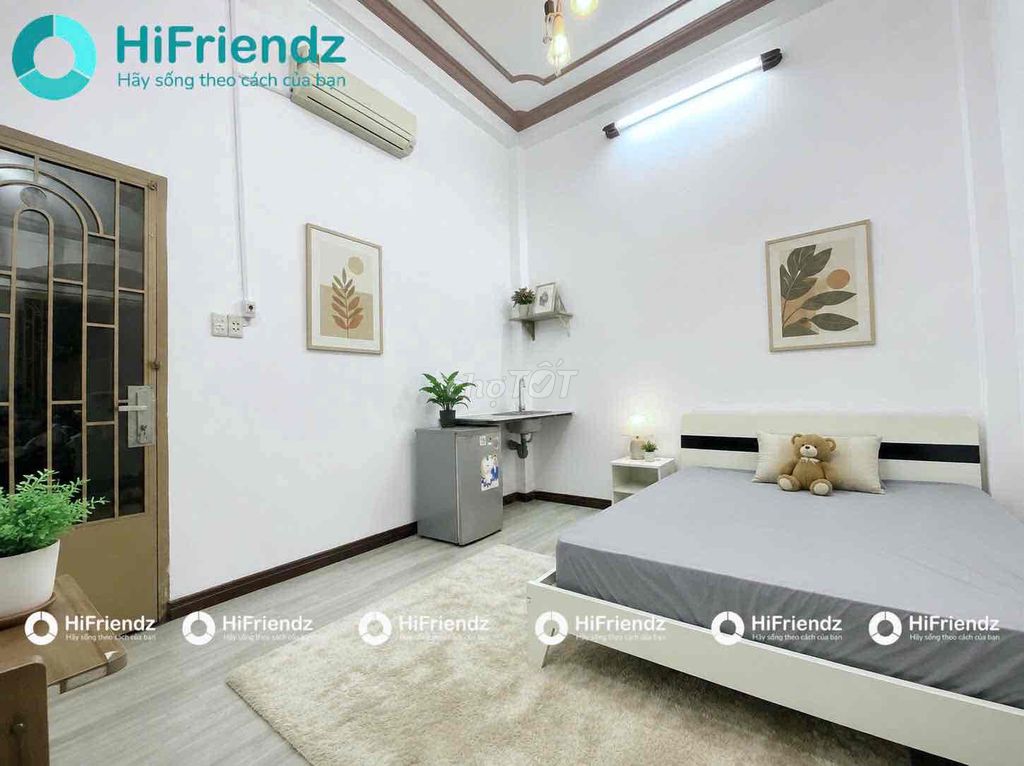 studio full interior