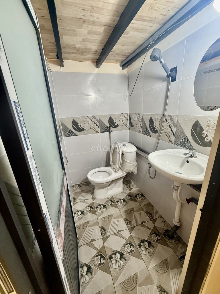mini room with 20 M2-- private toilet-- 2.2 million-- Bình Tân