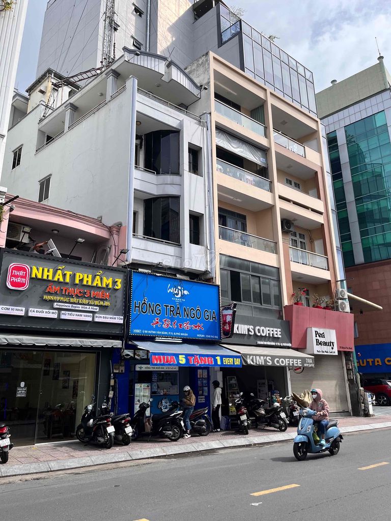 New room for women rent.
