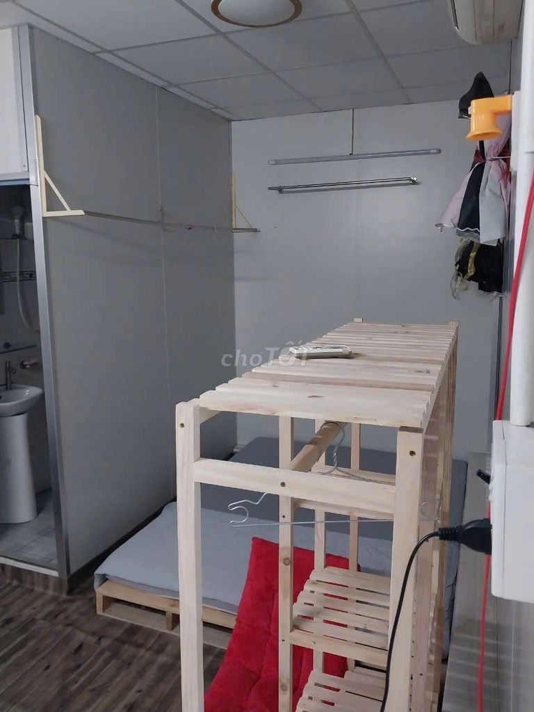 Full utility room, South Dragon area, security.