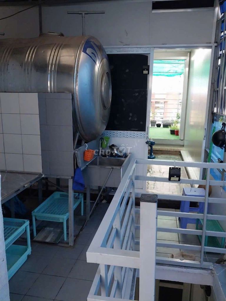 Full utility room, South Dragon area, security.