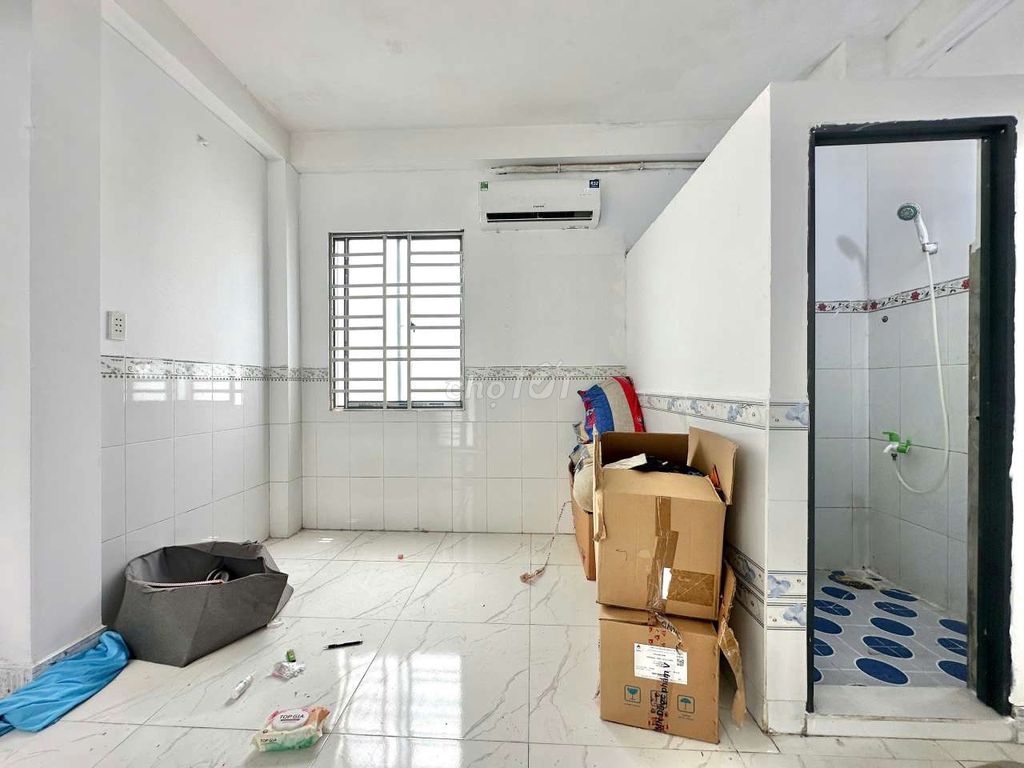 Rent a new hotel with a air-cold machine.