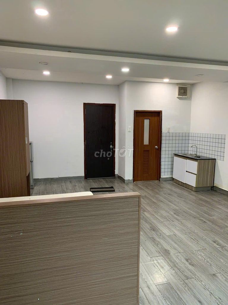 studio full interior - closest to the most painted airport