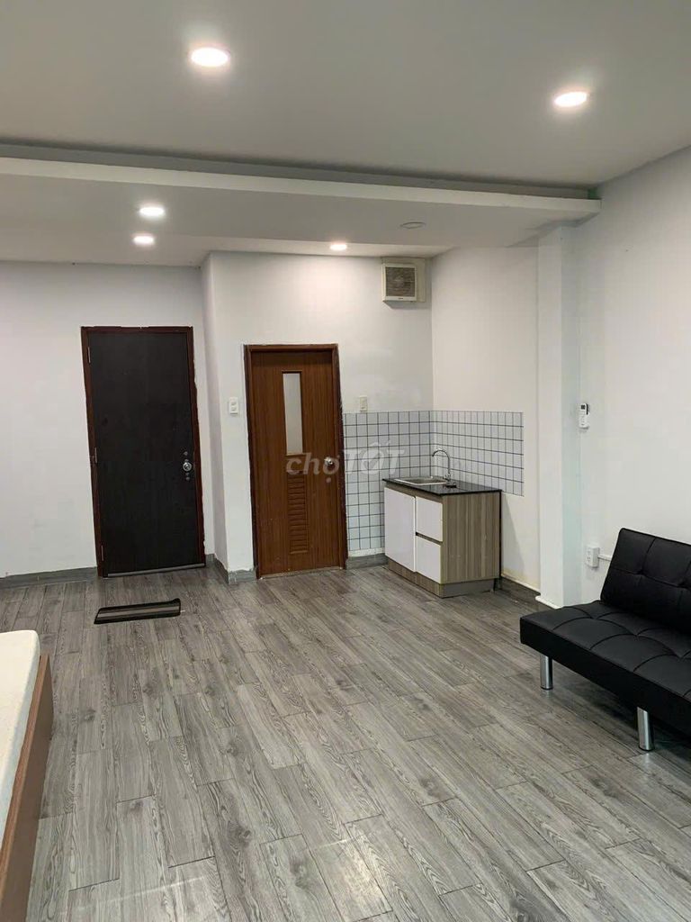 studio full interior - closest to the most painted airport