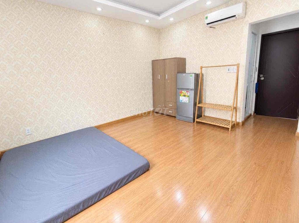 Check out the Bùi Đình Tuý cash room.