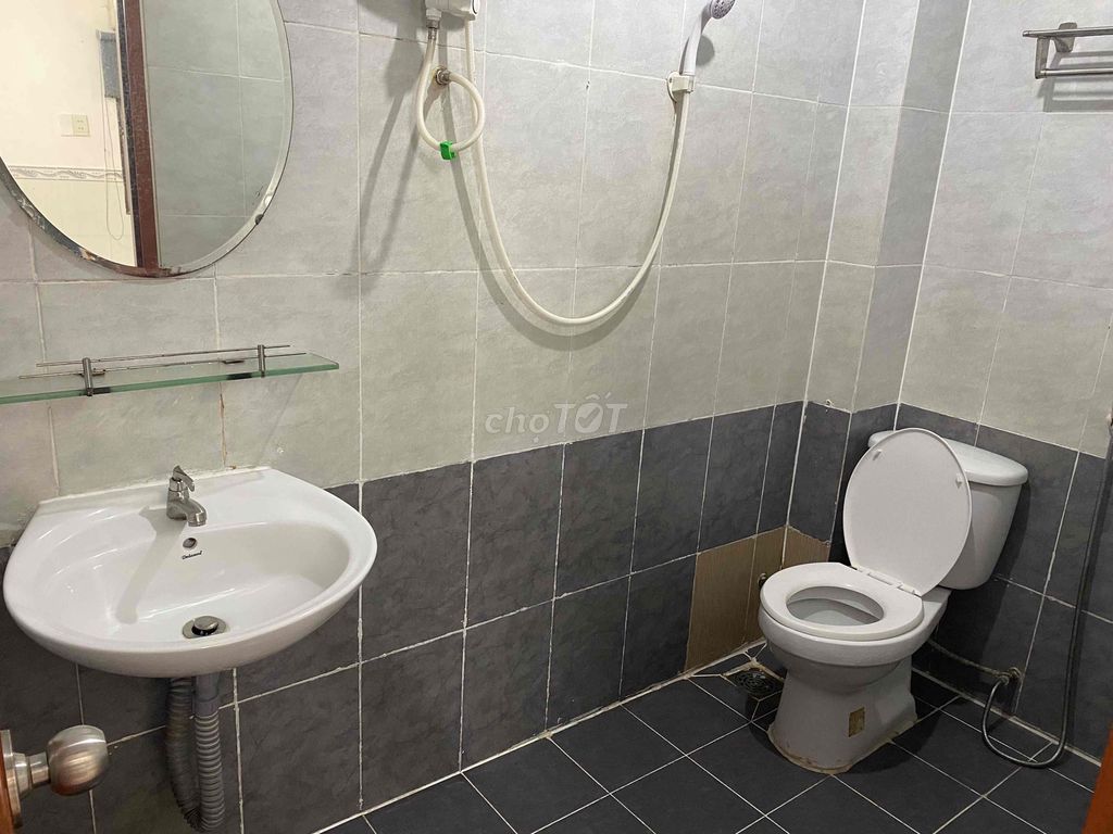 Two basic rooms to full balcony furniture downtown Phú Nhuận.