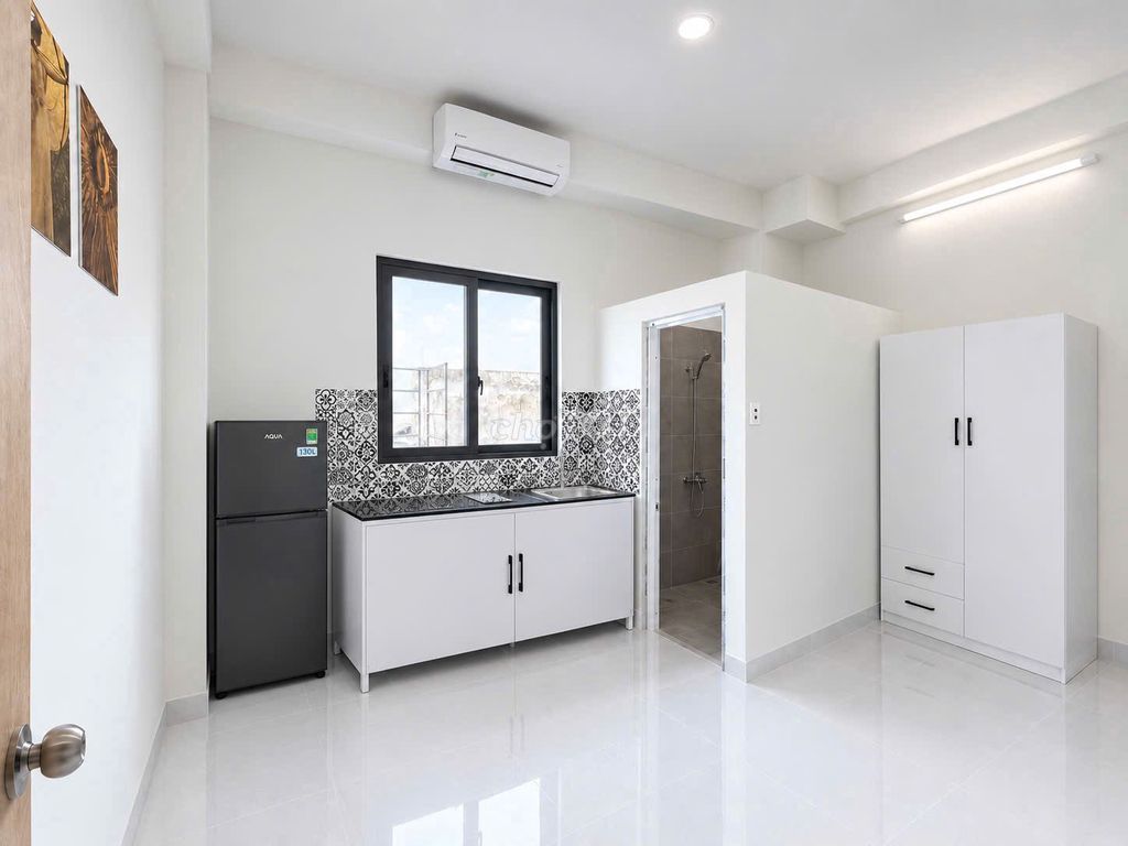 4 million3-4 million and a half Heavenly Window Room 310 dqh full interior