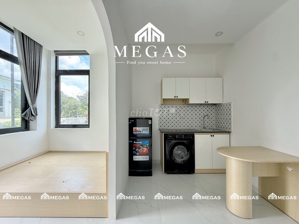 A full bedroom lakeview - global City District 9