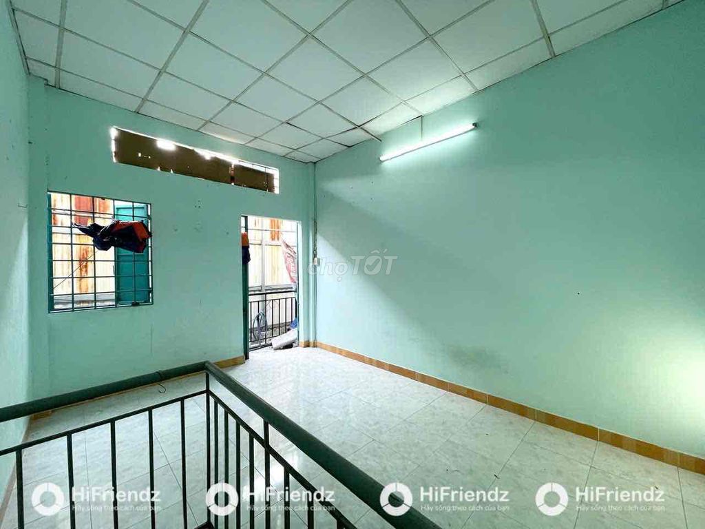 Rent room to the Bills, Queen Sen, District 10, Madam Hom.