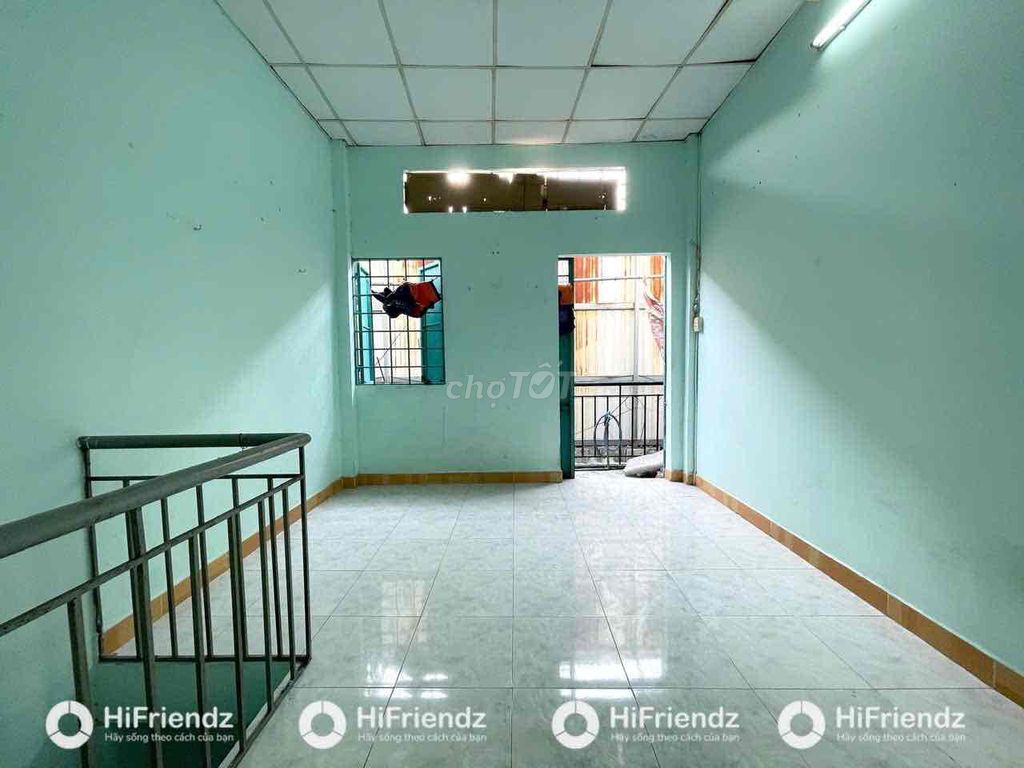 Rent room to the Bills, Queen Sen, District 10, Madam Hom.