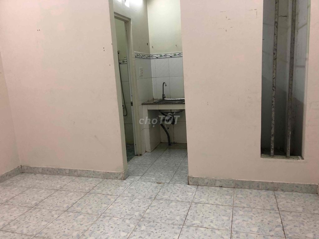 Hương Lộ 2 Inn. Near Bình Tân Hospital