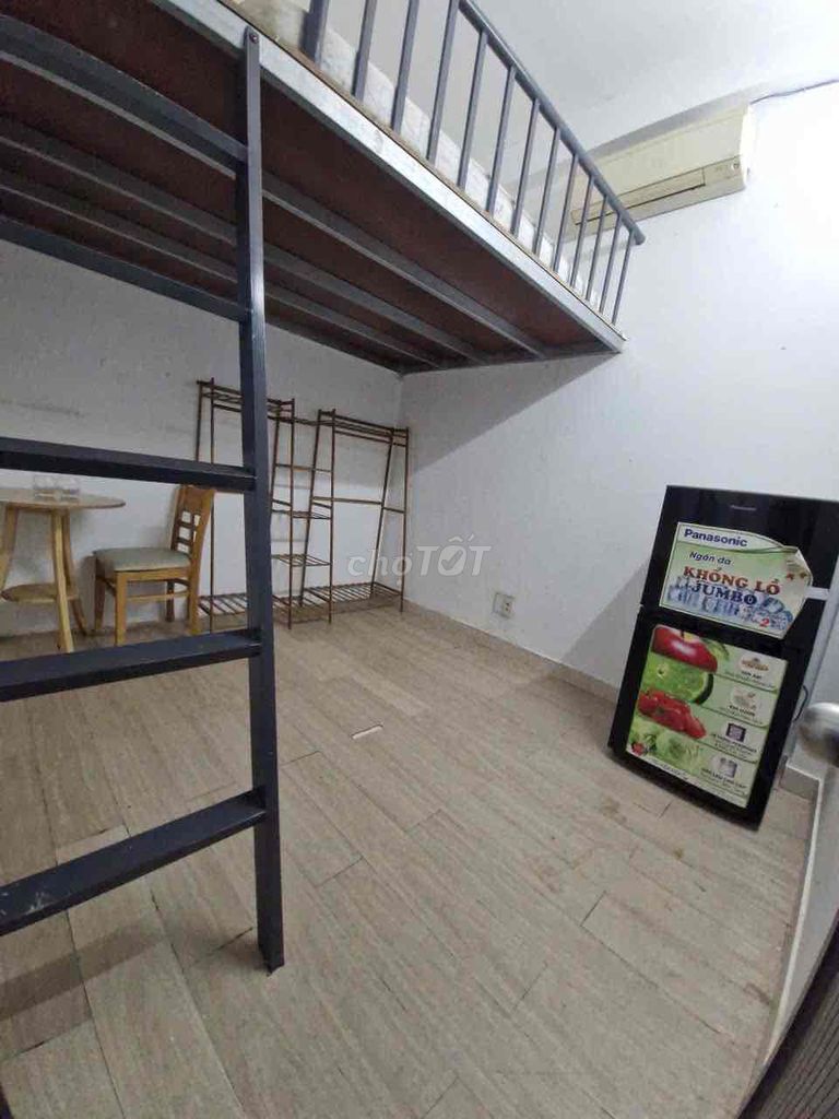 cheap air conditioning suite close to the airport.
