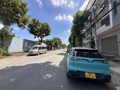 Rent the 5th street house Tên Lửa, 5 x 20 meters, opposite ALS Bình Tân
