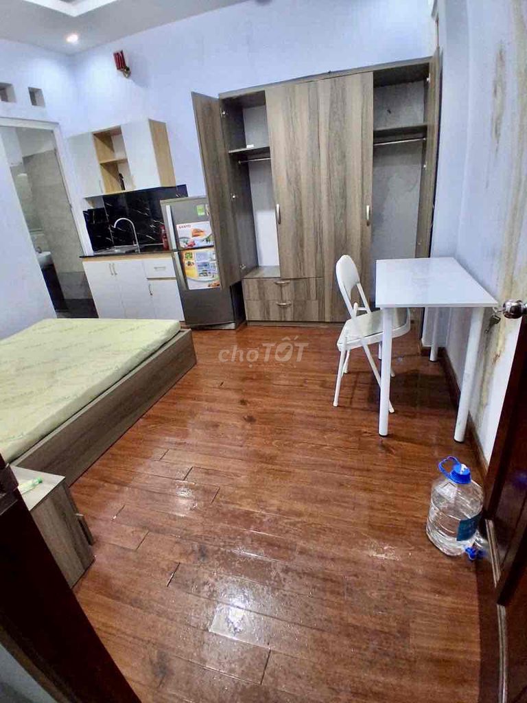 Rent a full interior room - 3.6 million.6 million B insco