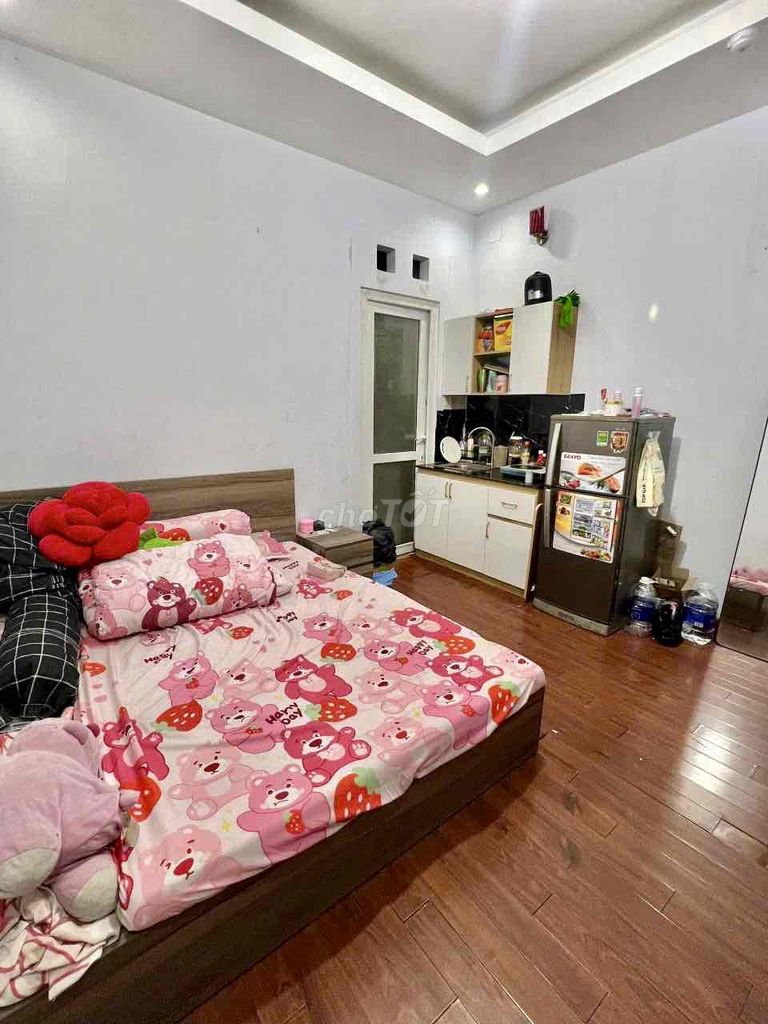 Rent a full interior room - 3.6 million.6 million B insco