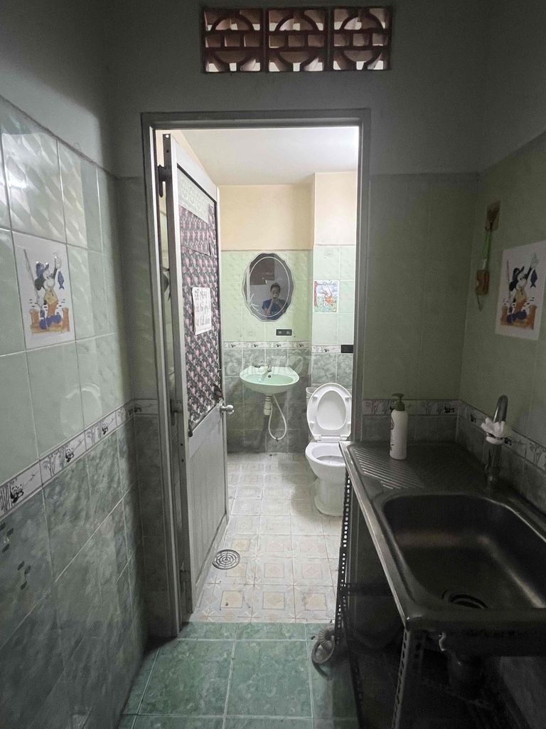Rent a room with a balcony 22 meters wide