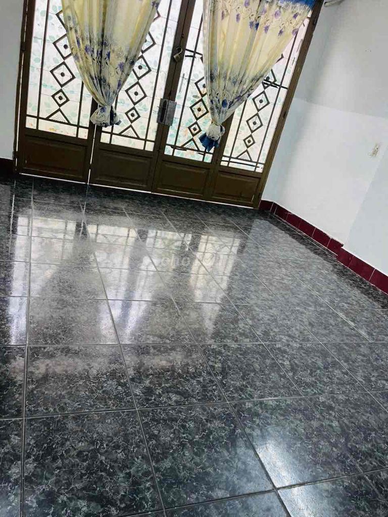 Room 42 M2 has a balcony - free time - 3.5 million per month