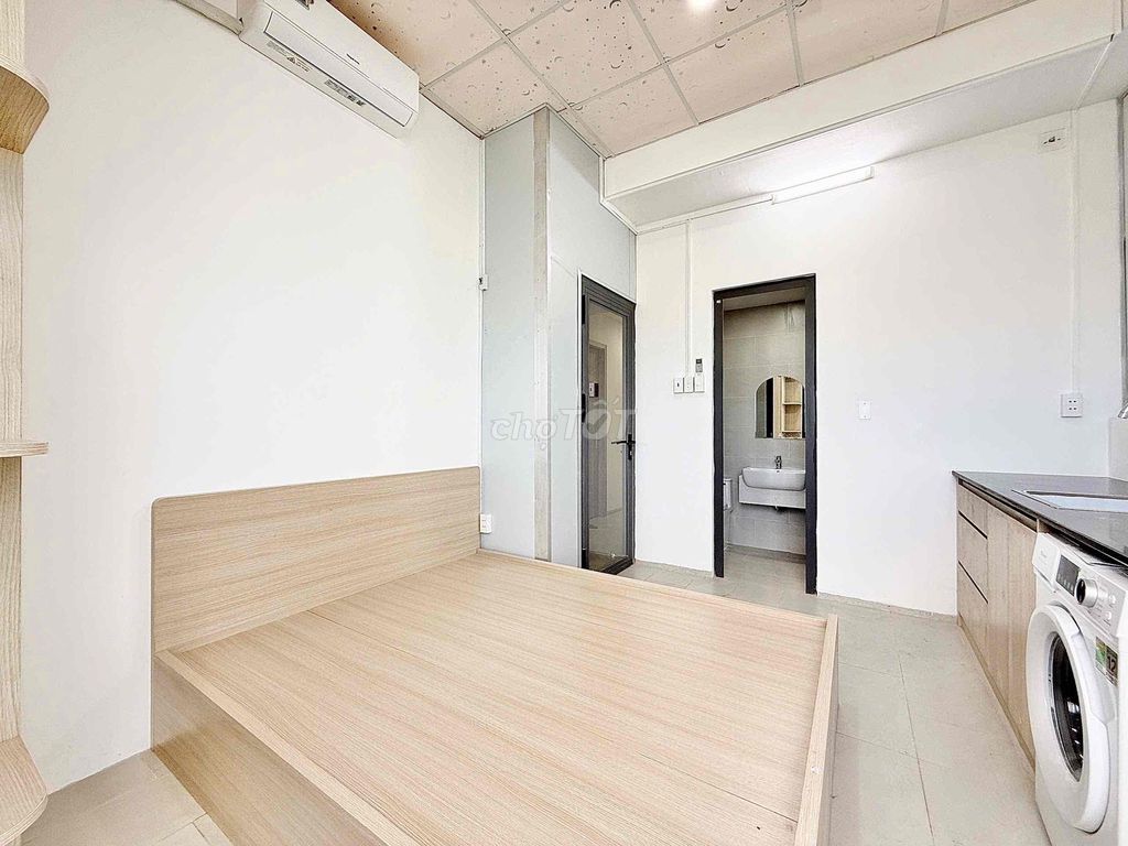 I need to move because the workspace is far away, so pass the room room full of furniture in st