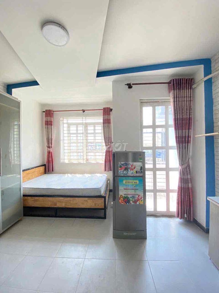 The balcony suite, right next to the airport- Yên Thế, Tân Bình.