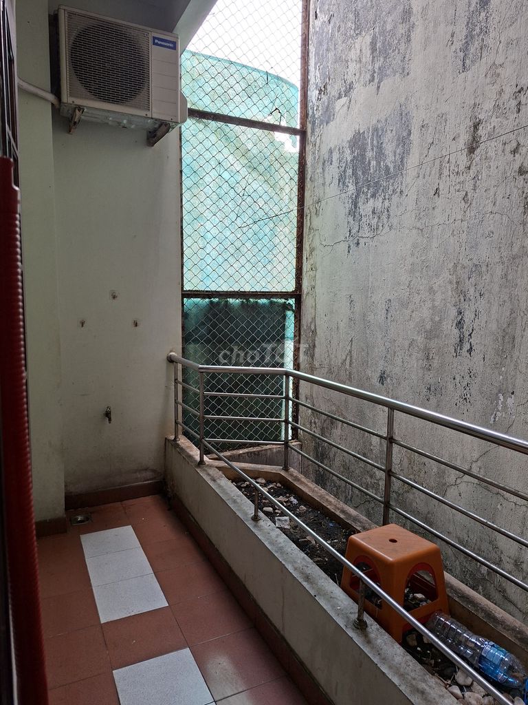 The student room is right in front of Nơ Trang Long cheap
