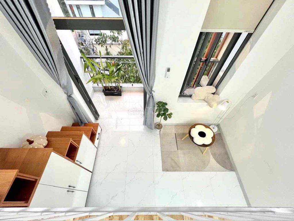 Free rent in September. 500 k to the guests' stop in the month.