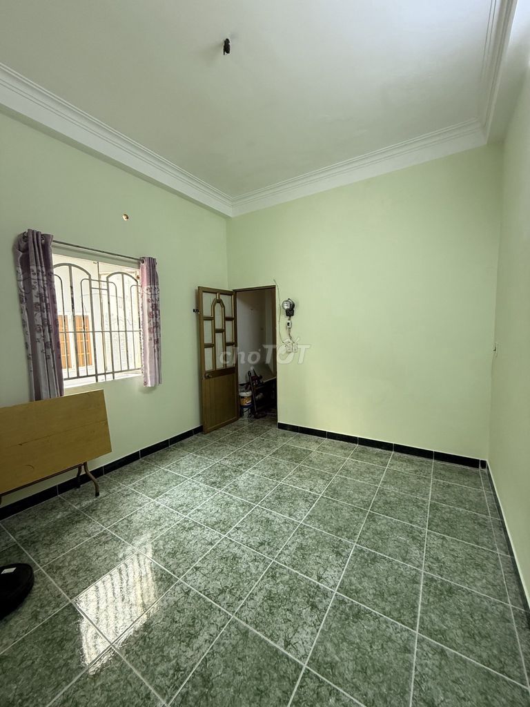 Rent women room Gò Vấp 2 million a month, private toilet.